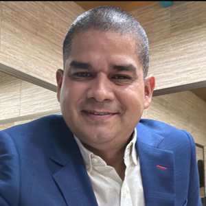 Dr. Vladimir Villareal Contreras
